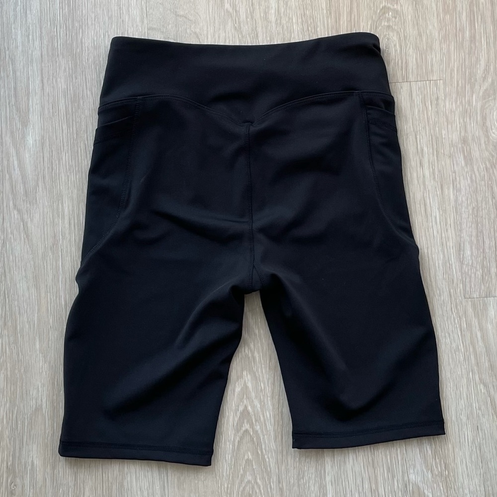 Ebb & Flow High Rise Mesh Pocket Bike Shorts - Picture 4 of 4